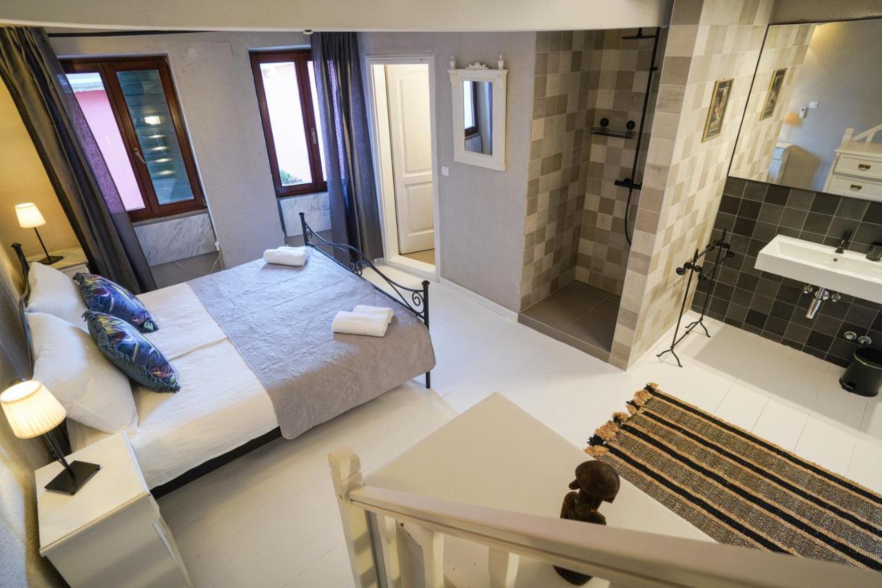 Deluxe Casa Flores With Sea View & Terrace Rovigno